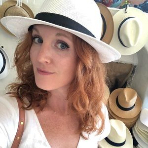 Meet your Posher, Olivia